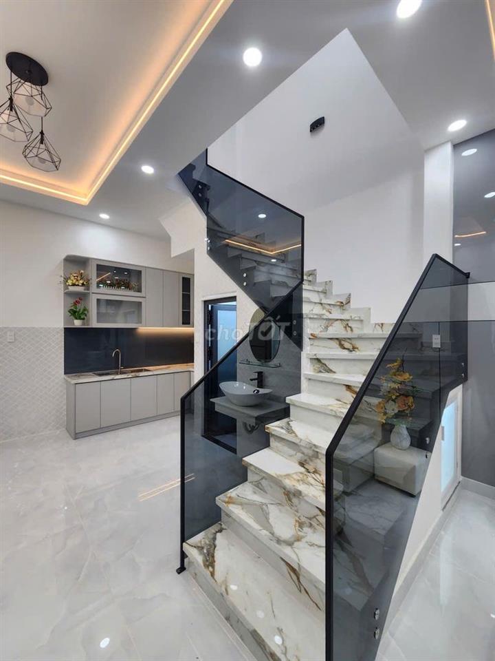 CẦN BÁN NHÀ ĐƯỜNG CHIẾN LƯỢC BÌNH TÂN