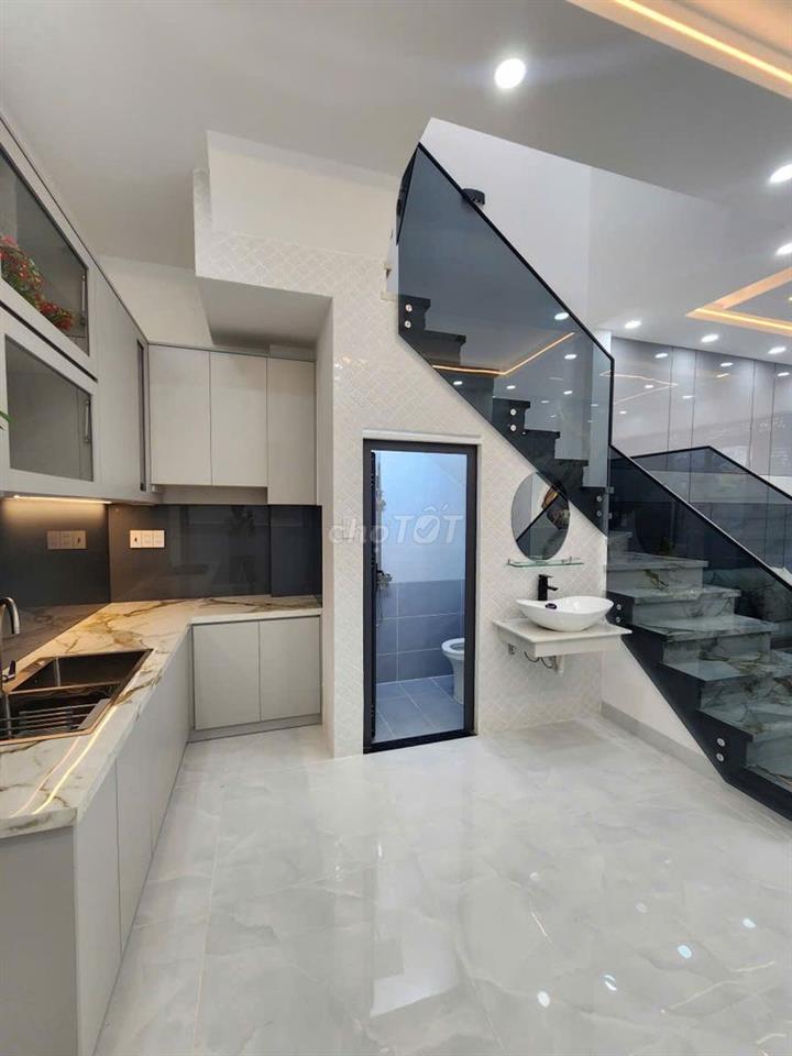 CẦN BÁN NHÀ ĐƯỜNG CHIẾN LƯỢC BÌNH TÂN