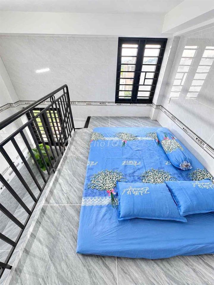CHO THUÊ CHDV NGAY LÀNG ĐẠI HỌC FULL NỘI THẤT