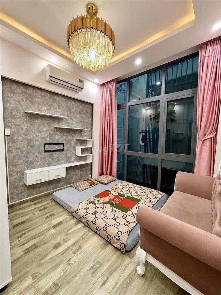 CHO THUÊ NHÀ FULL NT  NGAY TT Quận 1