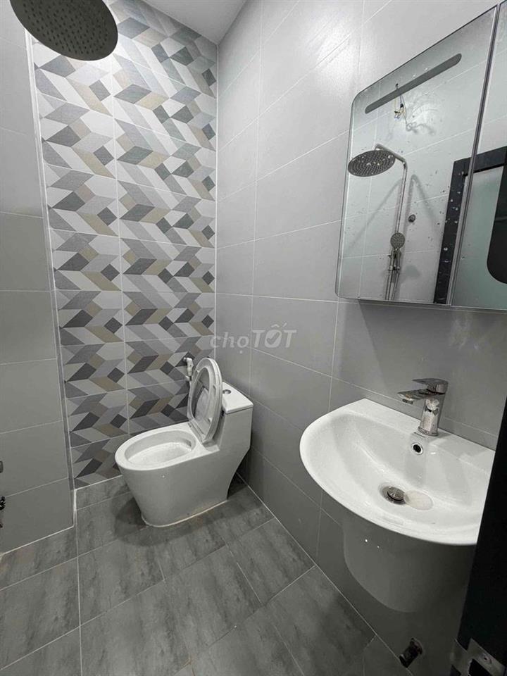 Giá: 4ty6 Nhà: Đường bùi tư toàn, Q. Bình Tân  🏠 DT: 4,05m x 9m  💒 1
