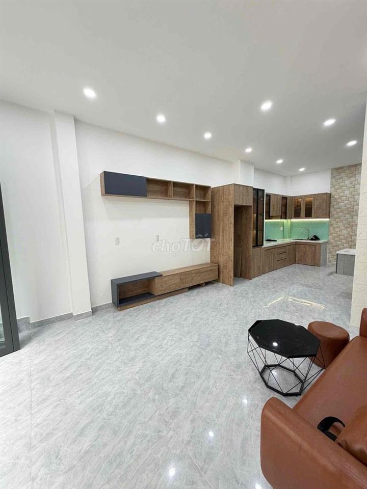 Giá: 4ty6 Nhà: Đường bùi tư toàn, Q. Bình Tân  🏠 DT: 4,05m x 9m  💒 1
