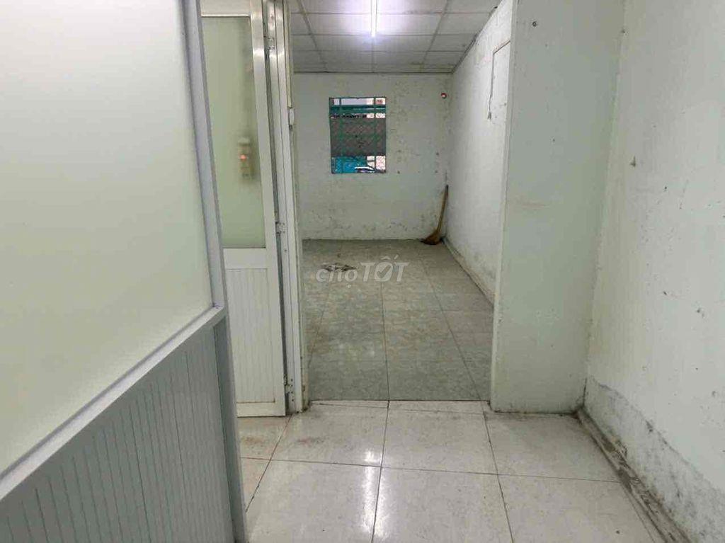♦️Nhà 1/ Chiến Lược- Bình Tân  ♦️Dt 4,3m*12m.   1 trệt 1 Lửng,  có phòng