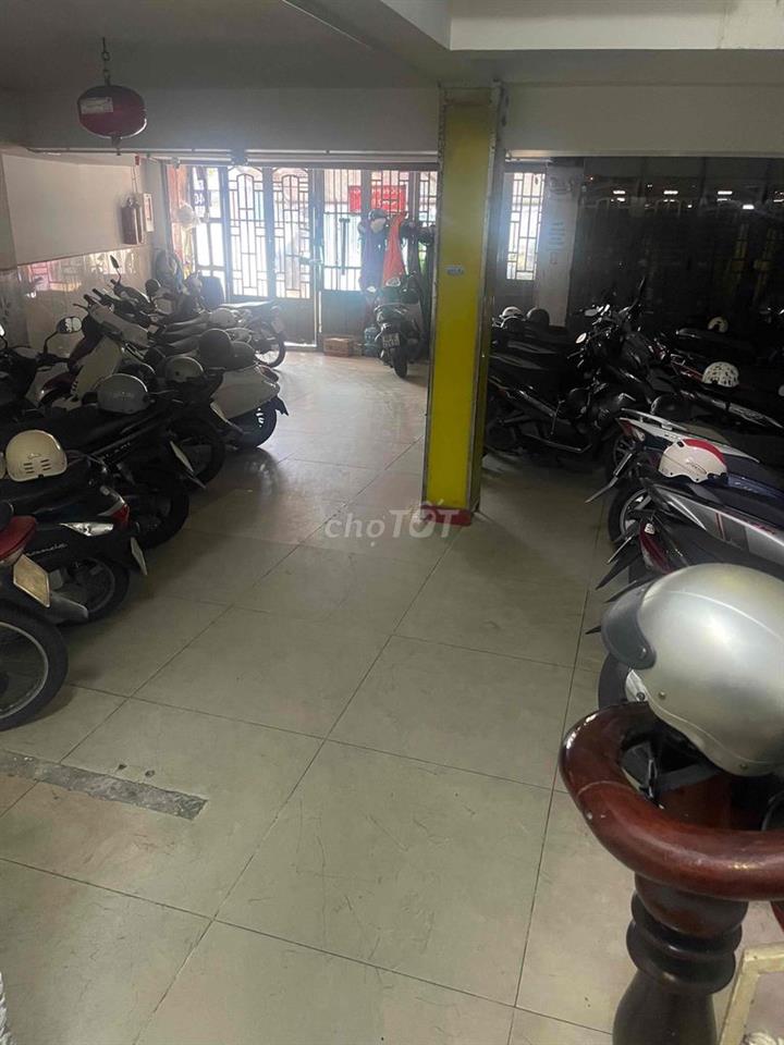 Có việc gấp chuyển công tác dài hạn, cần pass phòng có gác+ ban công,