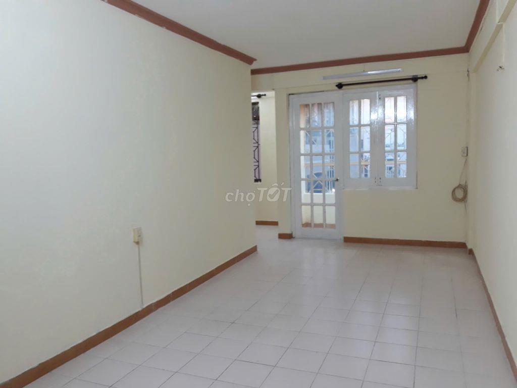Bán căn hộ chung cư Hòa Bình, 90A Lý Thường Kiệt, Quận 10, TP.HCM