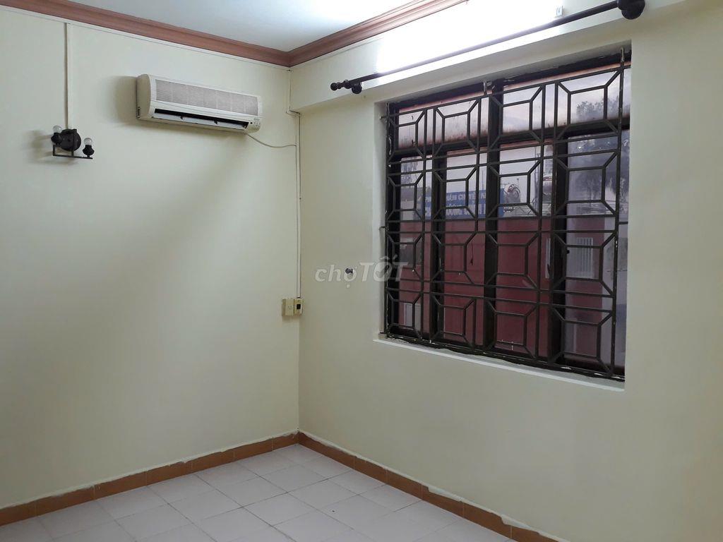 Bán căn hộ chung cư Hòa Bình, 90A Lý Thường Kiệt, Quận 10, TP.HCM