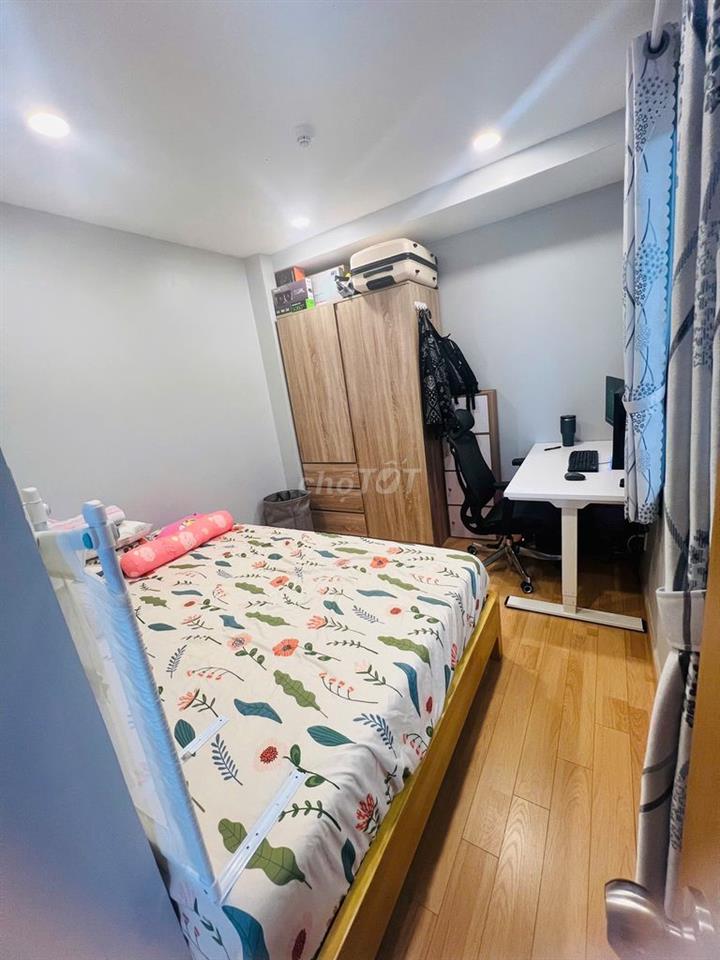 2PN full nội thất tầng cao nhất view sông Q6