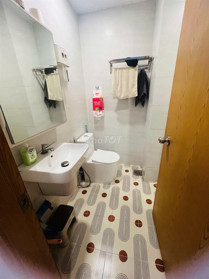 2PN full nội thất tầng cao nhất view sông Q6