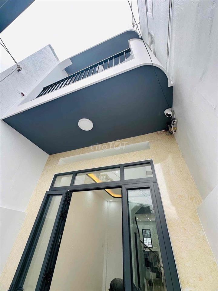 bán nhà 2 tầng mới 100%  mặt tiền đường Việt Bắc cách biển chỉ tầm 40