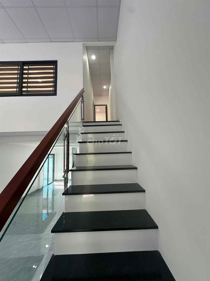 🏡 CHO THUÊ NHÀ LÔ GÓC MỚI XÂY – PHÚ XƯƠNG, VĨNH HẢI, NHA TRANG 11tr/ T