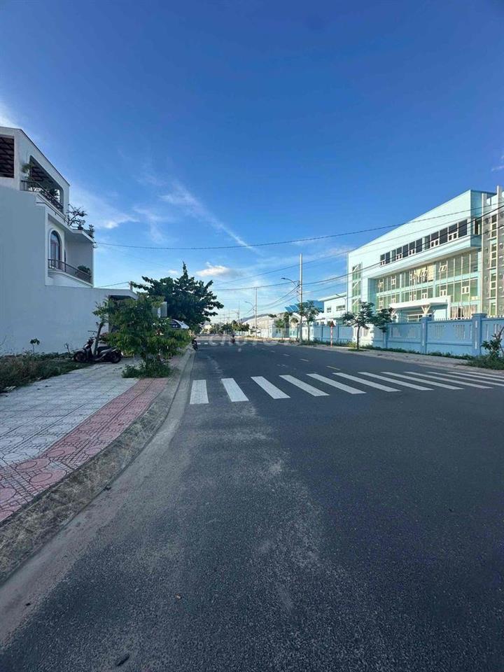 Bán lô đất đường 16m, đường thông  khu TĐC Ngọc Hiệp, phường Tây Nha