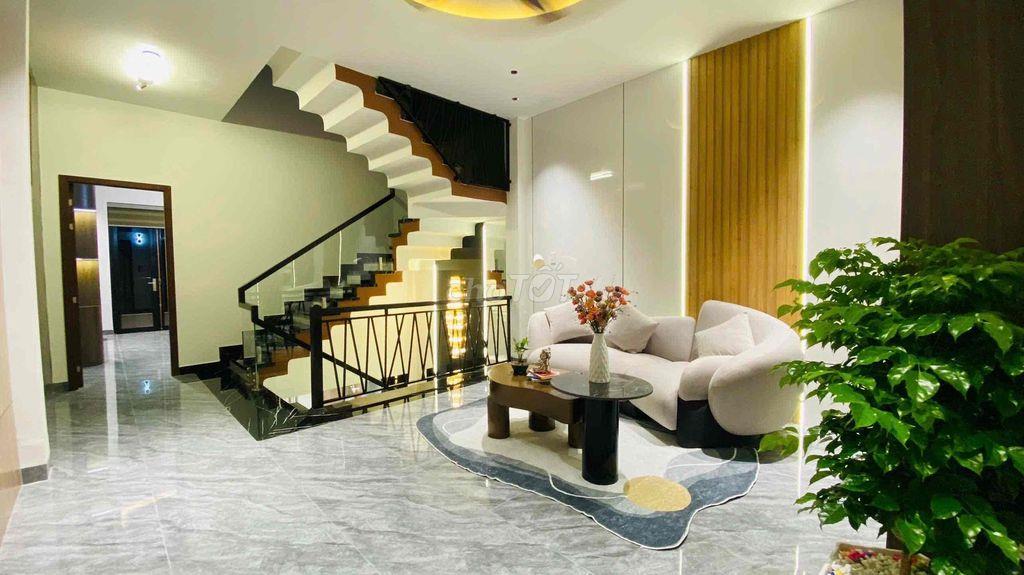 Bán Gấp Nhà Lầu Ở Và Kinh Doanh Cho Thuê Đều Được. Mặt Tiền Hưng Long