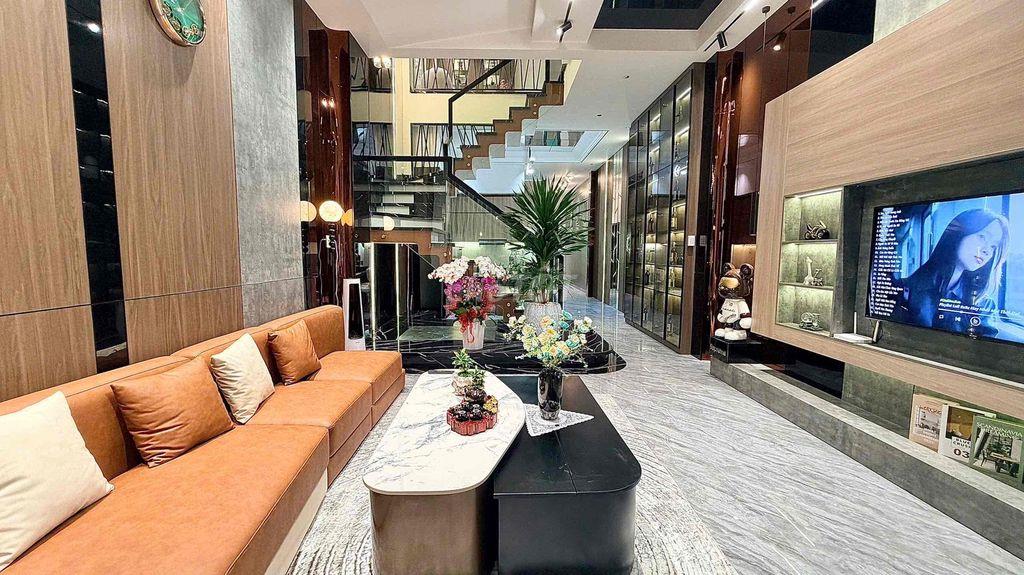 Bán Gấp Nhà Lầu Ở Và Kinh Doanh Cho Thuê Đều Được. Mặt Tiền Hưng Long