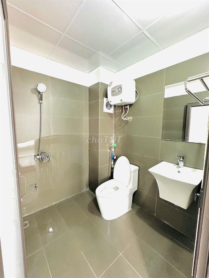 PHÒNG BAN CÔNG THOÁNG - NGAY HỒ VĂN QUÁN - Ở LUÔN