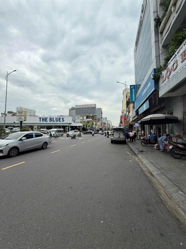 Mình cần bán nhà vị trí đắc địa, chỉ cách đường Hùng Vương 20m