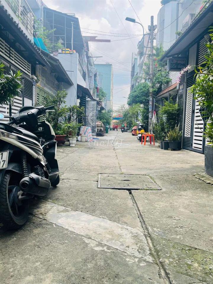 Cần Bán Nhà định cư nước ngoài...