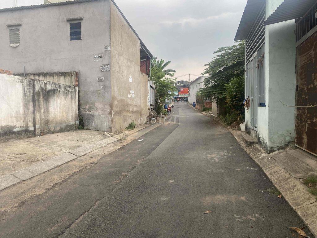 nhà C4 nở hậu 2MT Lã Xuân Oai