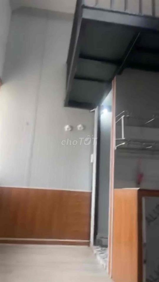 pass phòng ban công, gác lửng, tủ lạnh, máy lạnh sẵn