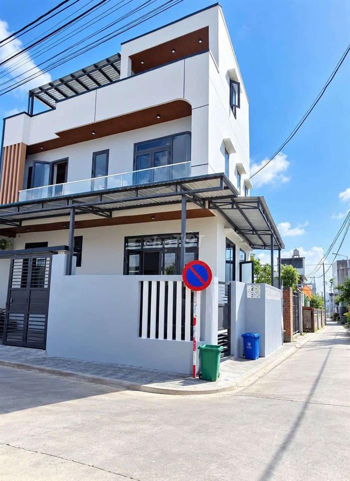 bán nhà mới xây