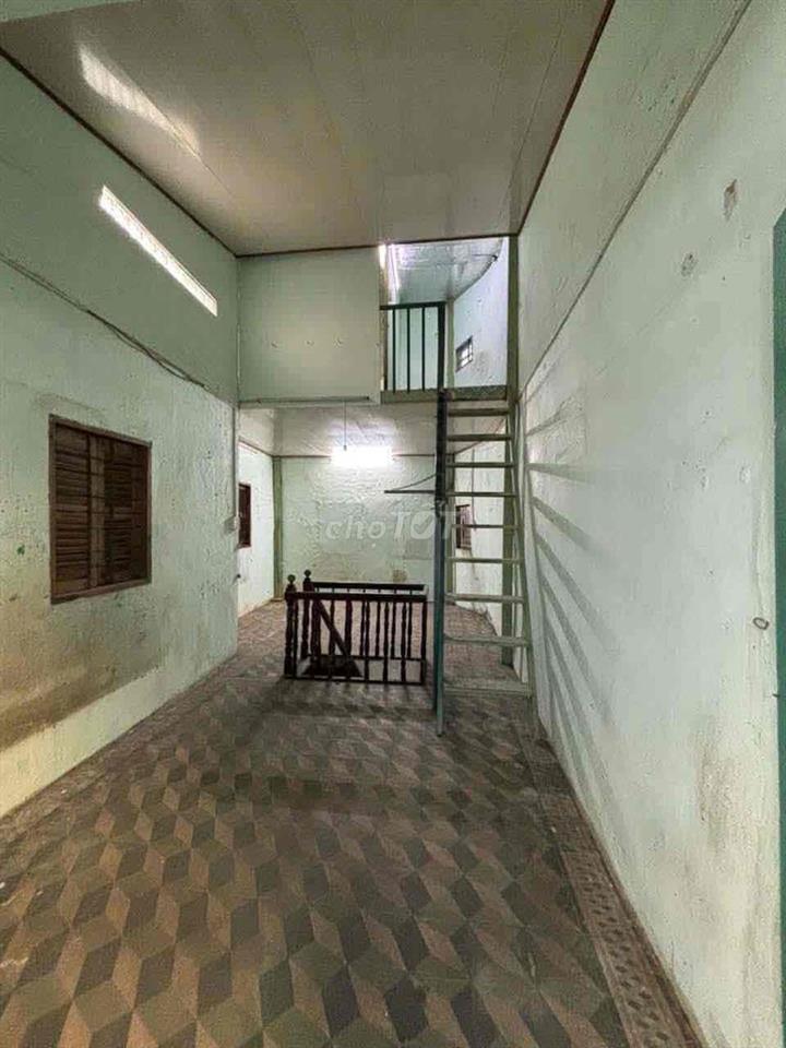 Cần bán nhà nguyên căn quận 6