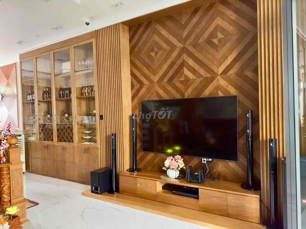 Chính chủ bán nhà 2 lầu VIP, View sông Hướng Đông Nam