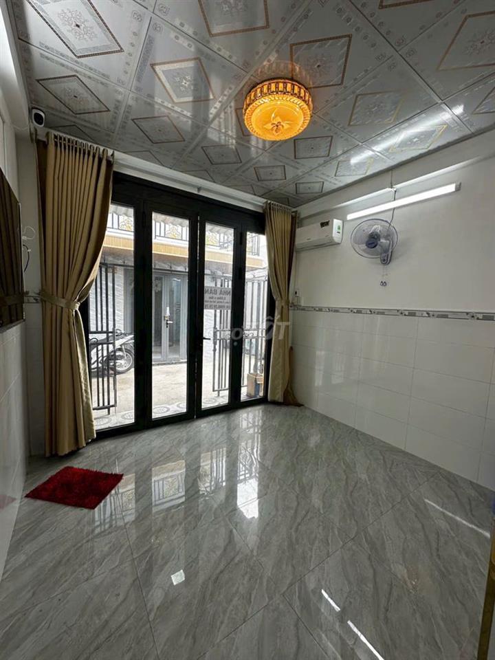 BÁN NHÀ GẦN BẾN XE QUẬN 8 – 2 PHÒNG NGỦ – HẺM XE BA GÁC