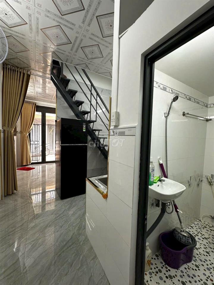 BÁN NHÀ GẦN BẾN XE QUẬN 8 – 2 PHÒNG NGỦ – HẺM XE BA GÁC