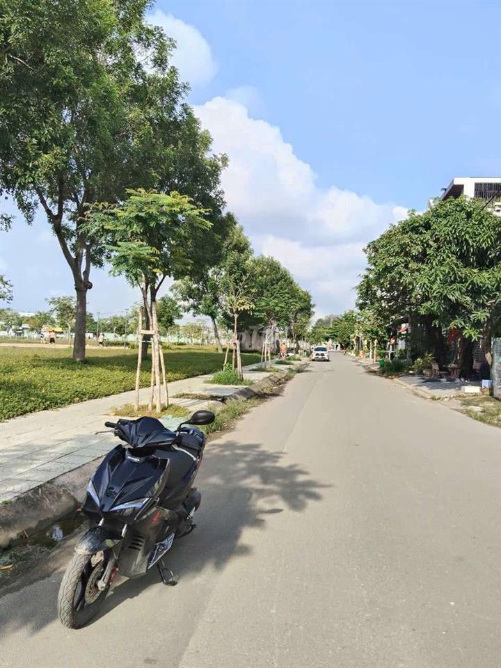 mình cần bán lô đất vị trí mua bán kinh doanh đa nghành nghề 