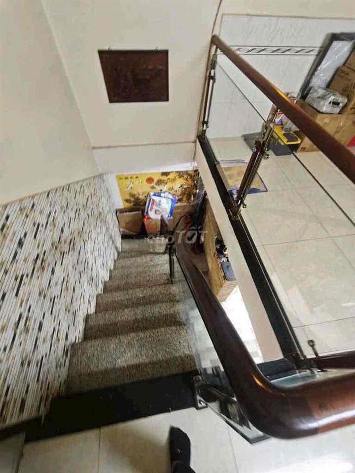 Phường 10, Quận 6 Giá: 3,95 tỷ 72m, Có lửng, 2 PN, 2 WC Nhà có lề 3m,