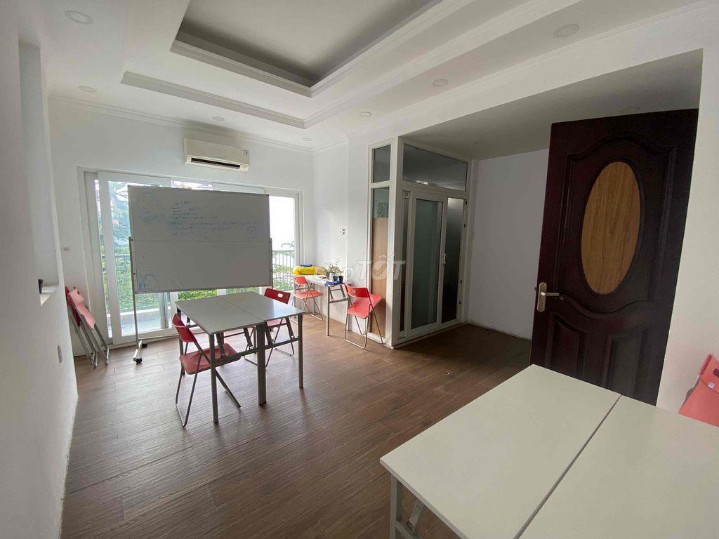 Bán or cho thuê nhà mặt phố có sân vườn