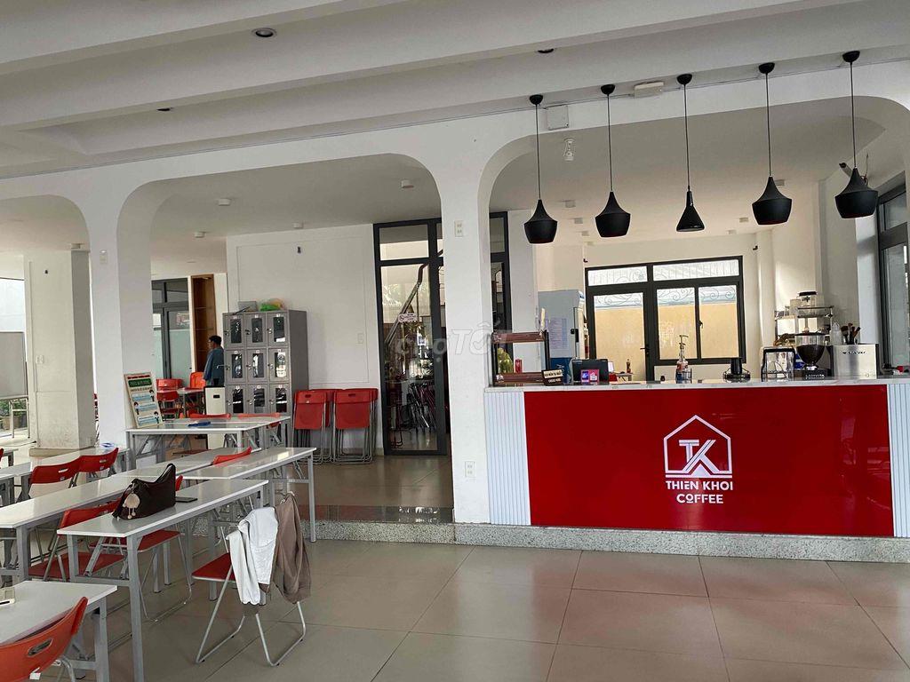 Bán or cho thuê nhà mặt phố có sân vườn