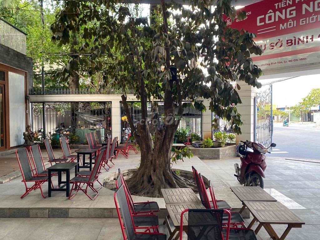 Bán or cho thuê nhà mặt phố có sân vườn