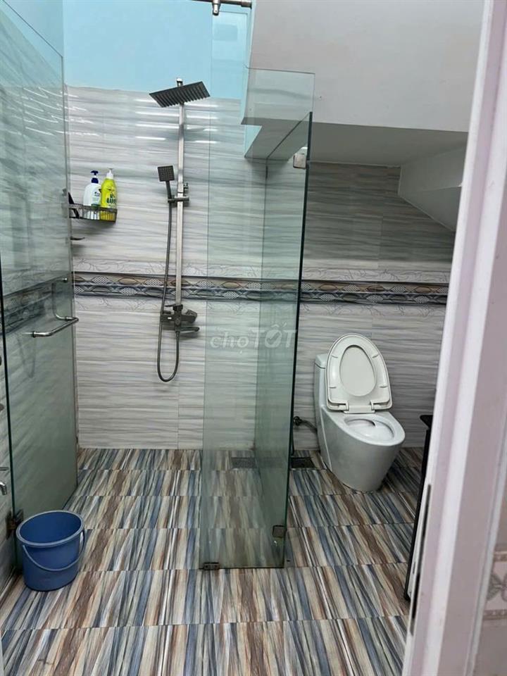 Phòng mới vào ờ ngay, đối diện Emart Phan Văn Trị gần cầu hang. 