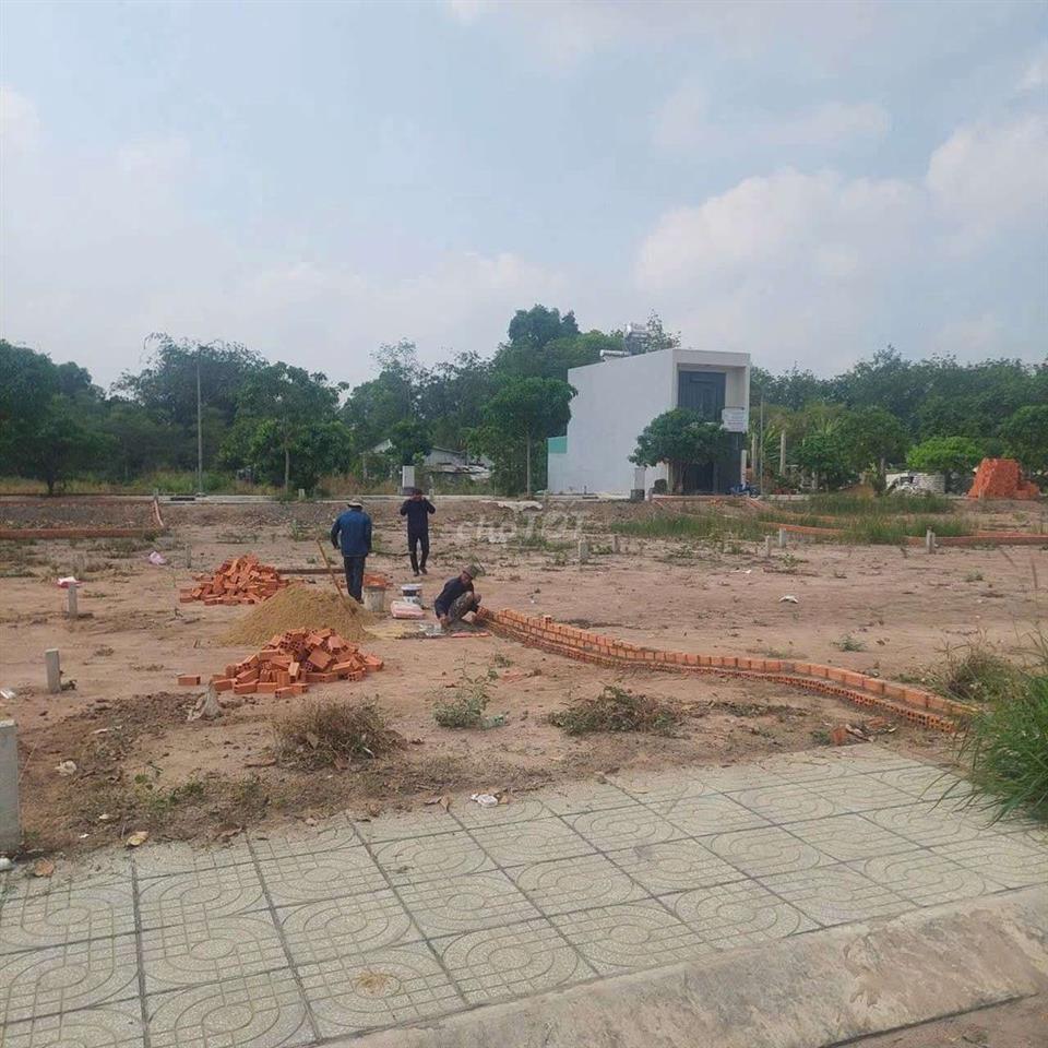 CHÍNH CHỦ Cần Bán Lô đất đường nhựa gần chợ Phú Hòa Đông