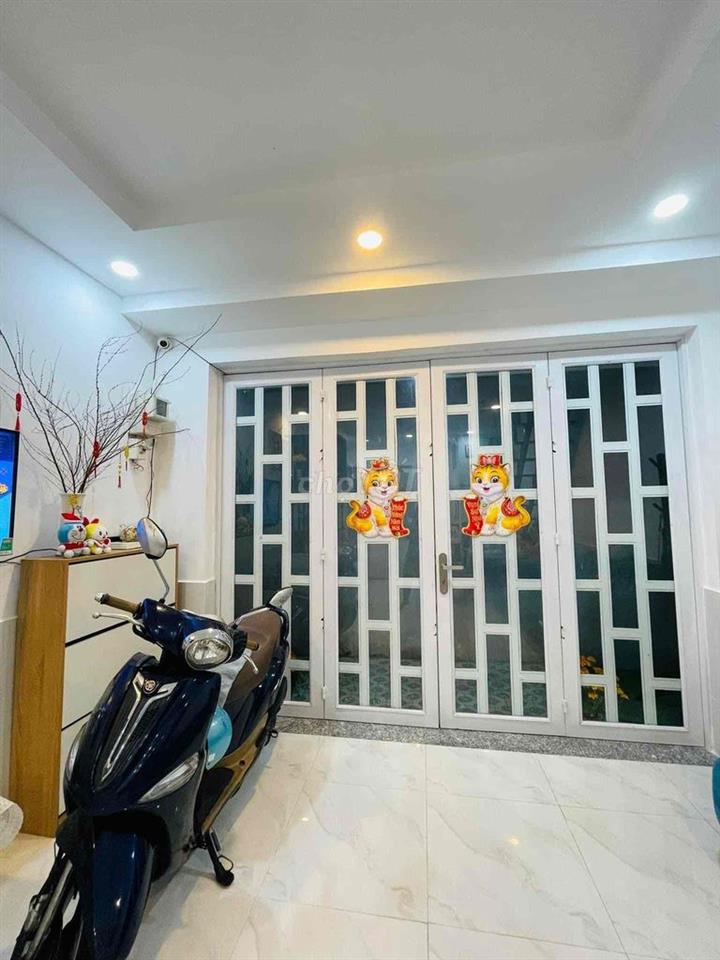 NHÀ QUANG TRUNG - KHU DÂN CƯ TIỆN ÍCH ĐẦY ĐỦ GẦN CHỢ HẠNH THÔNG TÂY
