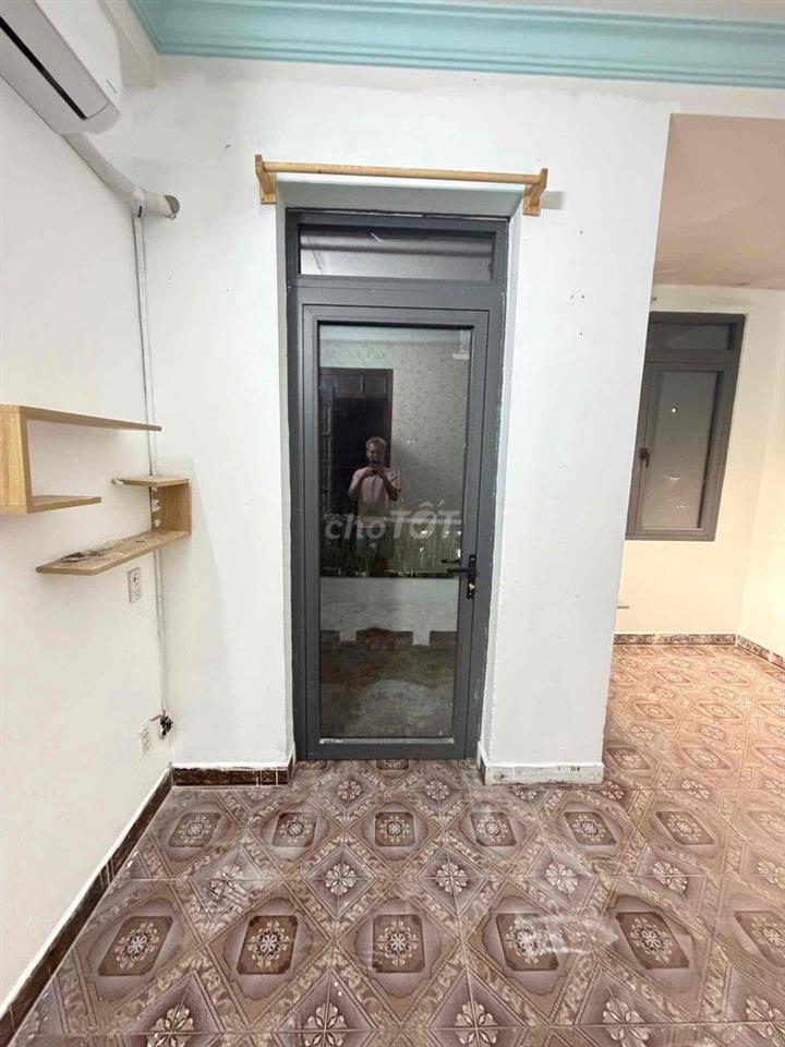 Cho Thuê Nguyên Lầu 2 Phòng Ngủ Siêu Rộng 1 Tolet