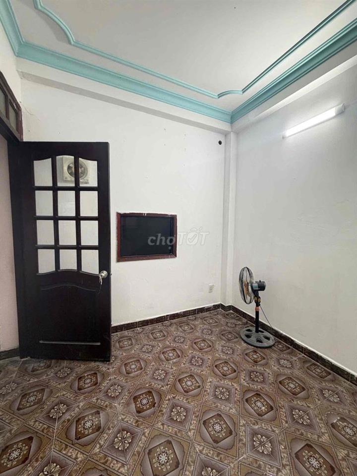 Cho Thuê Nguyên Lầu 2 Phòng Ngủ Siêu Rộng 1 Tolet