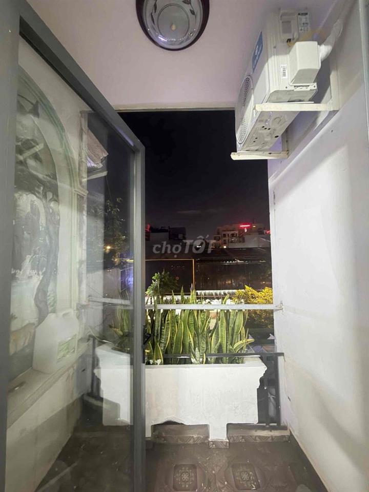 Cho Thuê Nguyên Lầu 2 Phòng Ngủ Siêu Rộng 1 Tolet