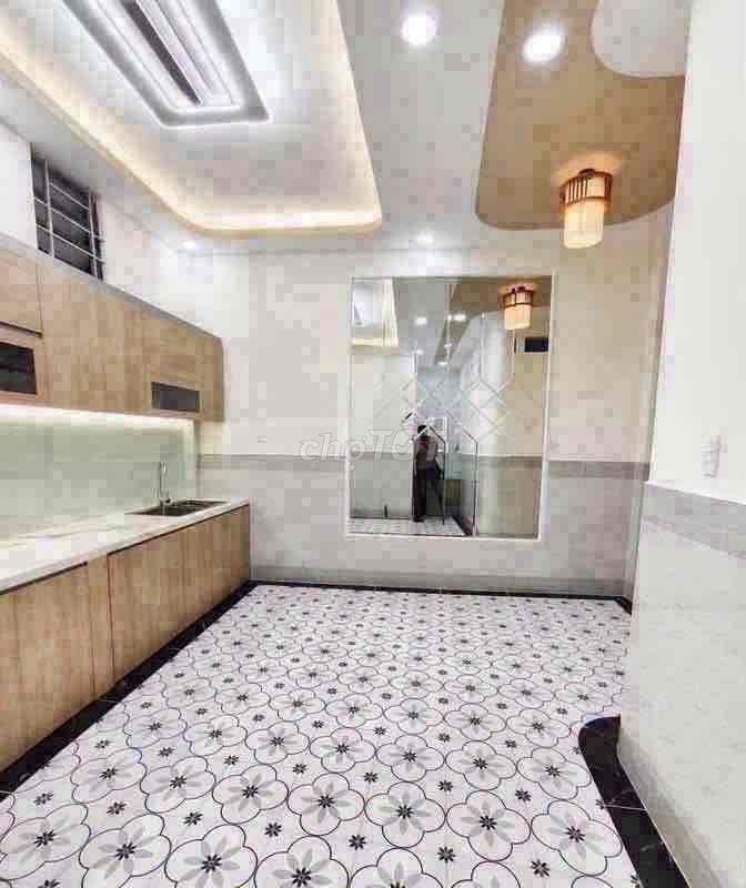 NHÀ TO 150m2 . ĐƯỢC GIỮ SỔ HỒNG CHÍNH LUÔN