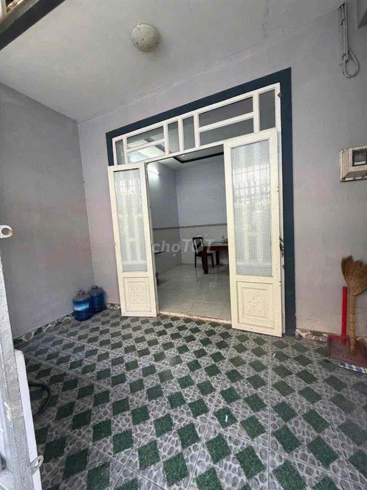 NHÀ SỔ RIÊNG SÁT CHỢ ĐÔNG THẠNH