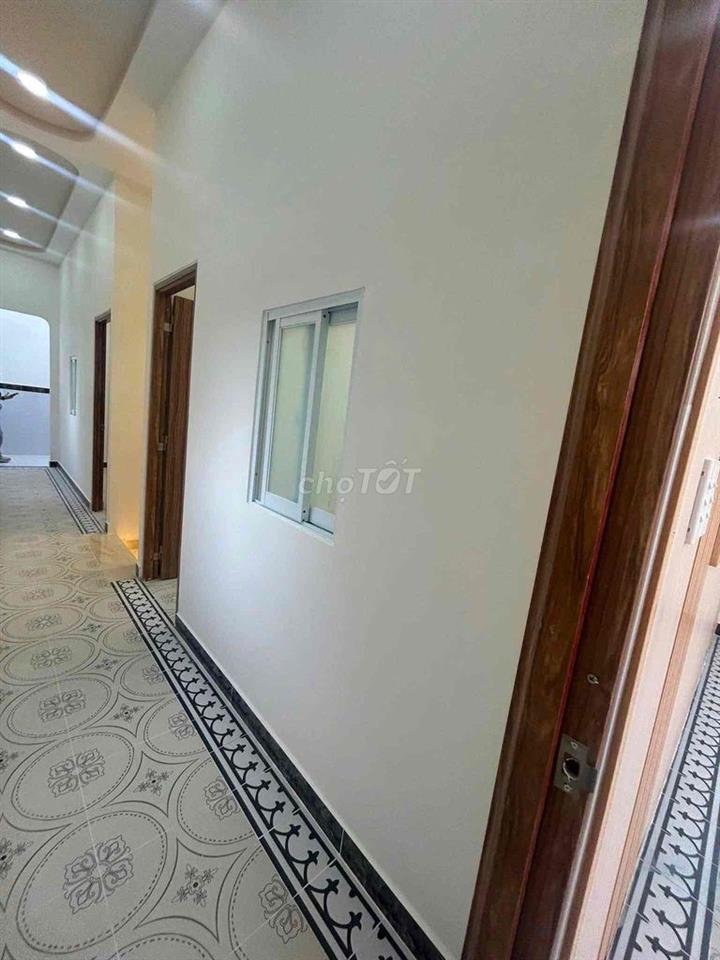 NHÀ GIỮ SỔ GẦN CHỢ ĐÔNG THẠNH 4 PHÒNG NGỦ