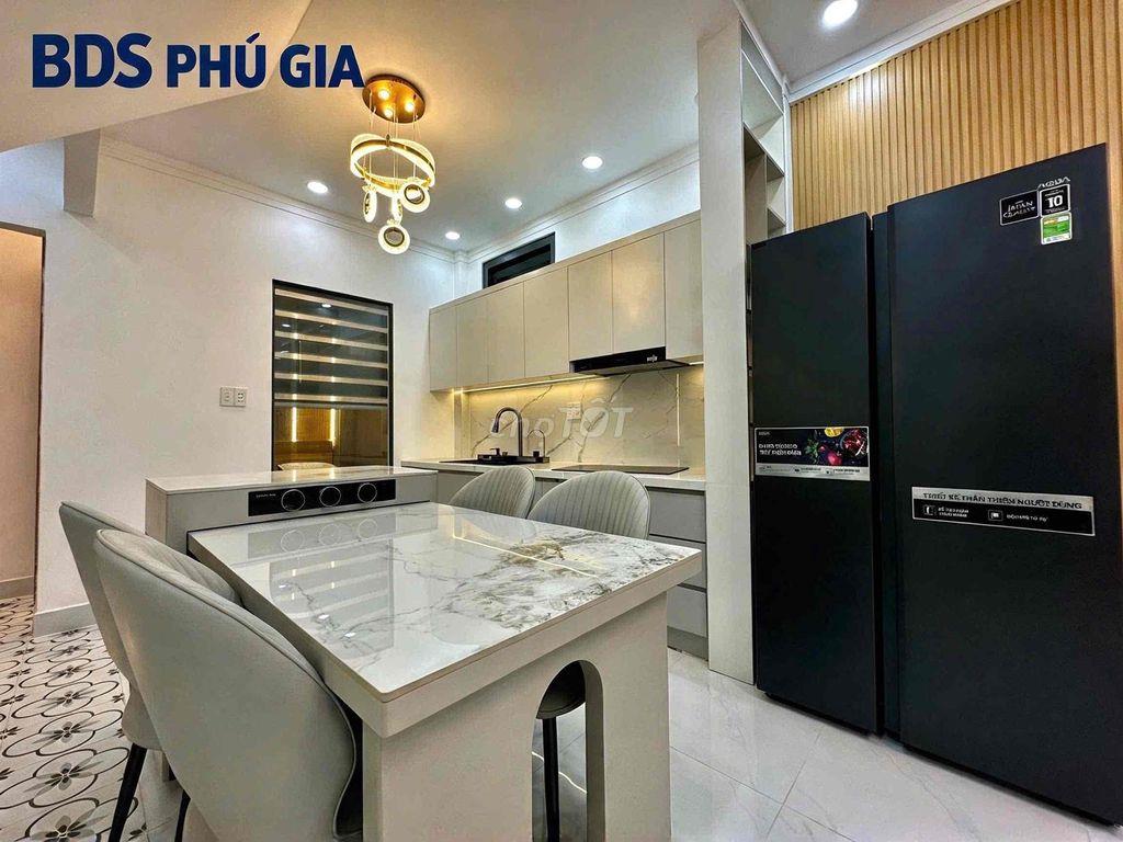 NHÀ 1 LẦU MẶT TIỀN HẺM XE HƠI, 4x15, 4 PN.