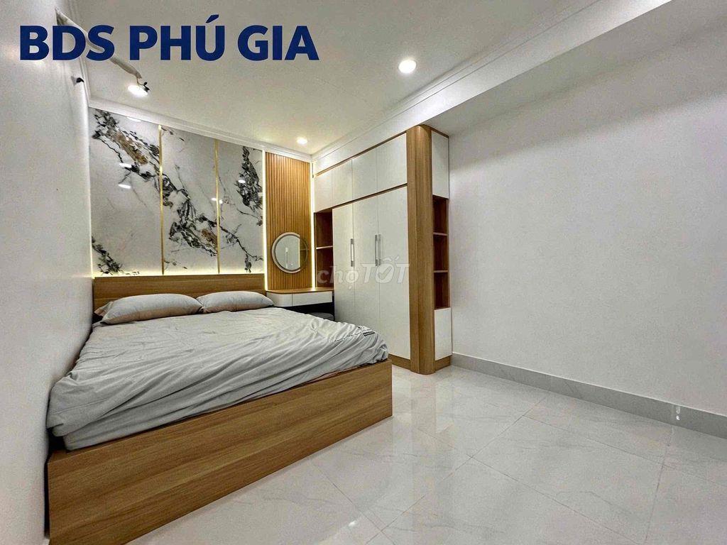 NHÀ 1 LẦU MẶT TIỀN HẺM XE HƠI, 4x15, 4 PN.