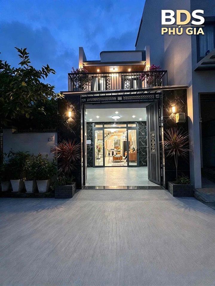 NHÀ 1 LẦU MẶT TIỀN HẺM XE HƠI, 4x15, 4 PN.
