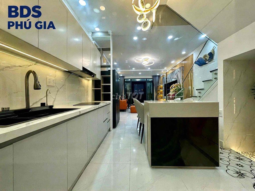 NHÀ 1 LẦU MẶT TIỀN HẺM XE HƠI, 4x15, 4 PN.
