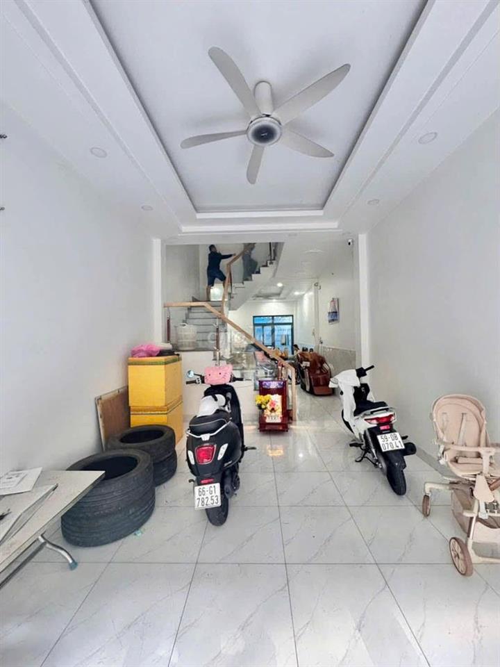 Nhà riêng 1/Phan Xích Long, 2PN-Full nội thất, giá 14.5 tr/th