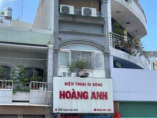 nhà huynh văn bánh