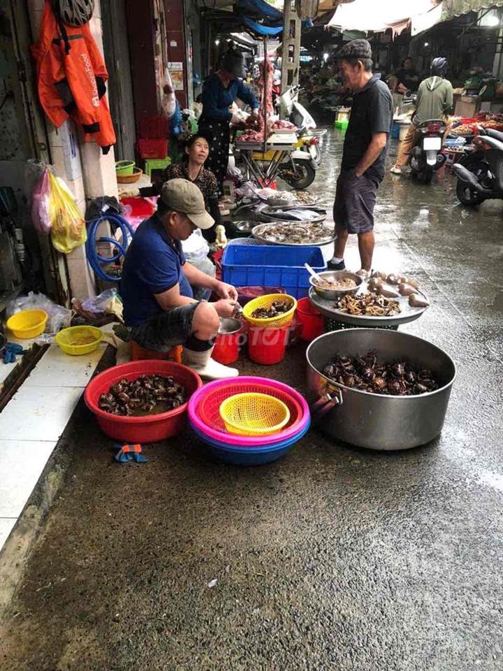 Cho Thuê Chỗ Ngồi Bán Ở Chợ Nguyễn Đình Chiểu