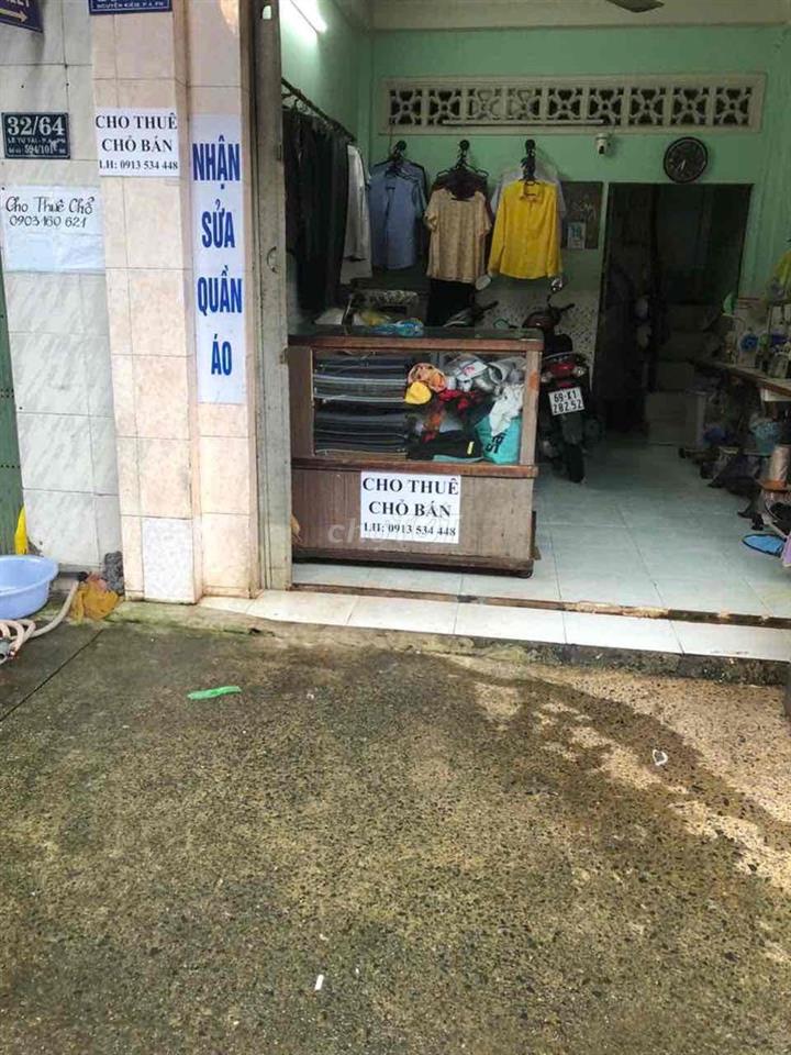 Cho Thuê Chỗ Ngồi Bán Ở Chợ Nguyễn Đình Chiểu