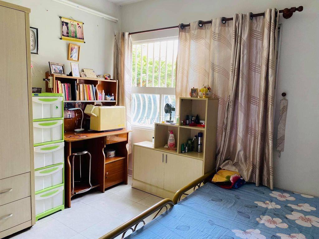 Chủ cần bán căn hộ Bàu Cát 2, 48m2, 2pn, giá 2.25 tỷ